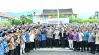 Pemko Padang serahkan SK PPPK angkatan ke 2 di Lapangan Apeksi, Kamis (25/09/2025). (Foto Kominfo Padang).