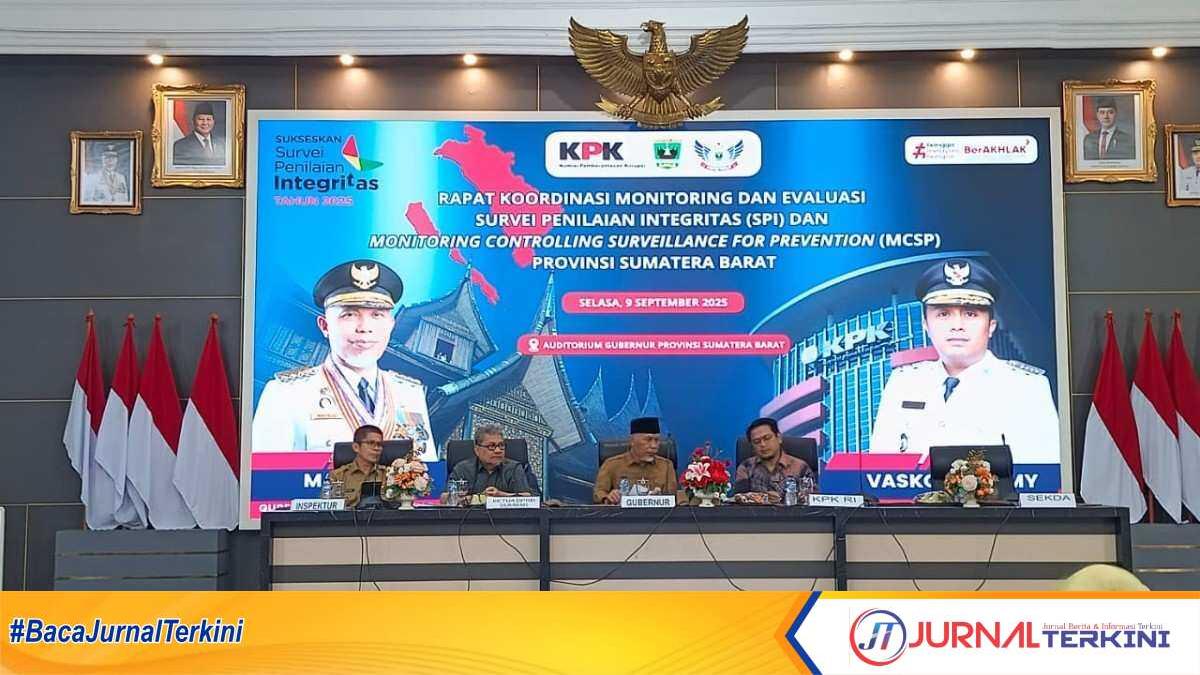 IMG-20250909-WA0022 Gubernur Mahyeldi saat buka Rakor pencegahan Korupsi tentang Monitoring dan Evaluasi SPI dan MCSP di Auditorium Gubernur, Selasa (09/09/2025). (Foto Adpim Sumbar).