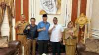 Gubernur Mahyeldi saat nerima Audensi Direktur PT. MNC Asset Management, Selasa (9/9/2025). (Foto Adpim Sumbar).