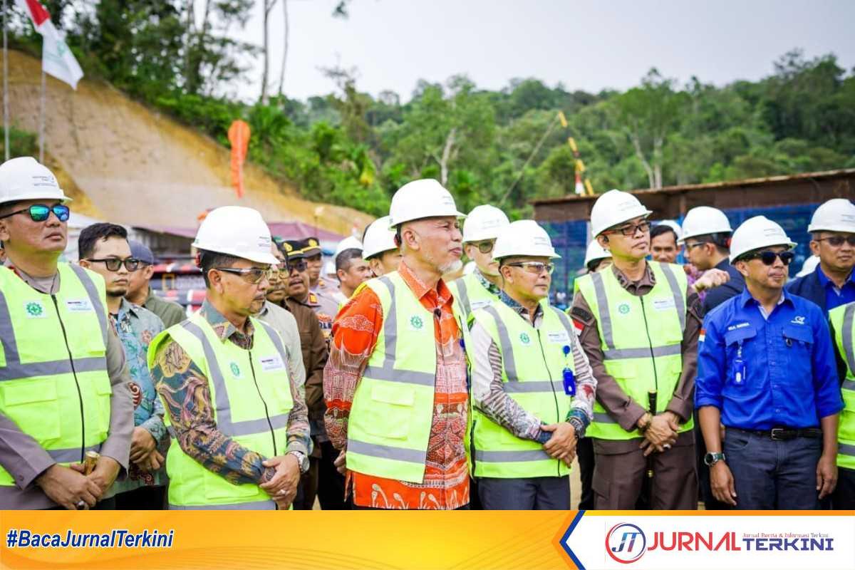 Peresmikan pengeboran perdana sumur panas bumi BNJ-1 PSPE Bonjol milik PT Medco Power Indonesia di Kabupaten Pasaman Barat, Kamis (11/9/2025). (Foto Adpim Sumbar).