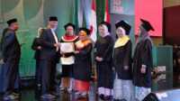 Gubernur Sumbar saat hadiri wisuda PLUZI Academy, Minggu (14/09/2025). (Foto Adpim Sumbar).