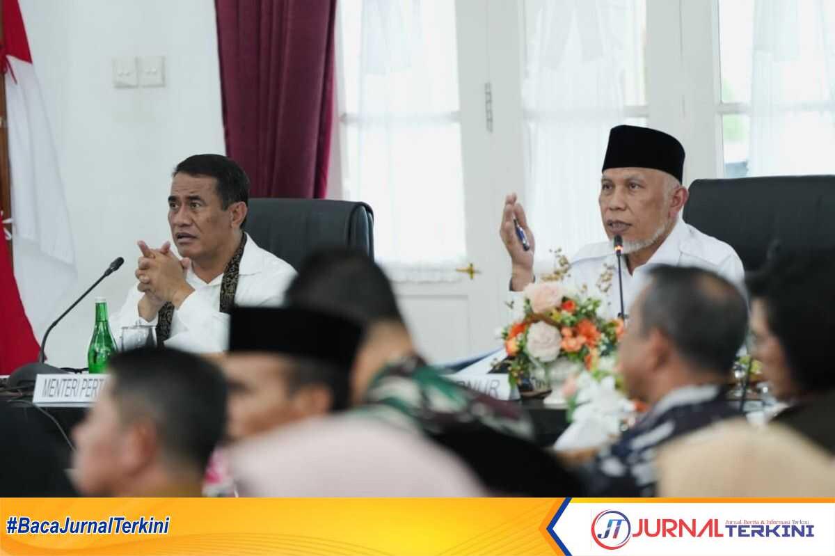 Rakor persediaan pangan se Sumbar, Selasa (16/09/2025). (Foto Adpim Sumbar).