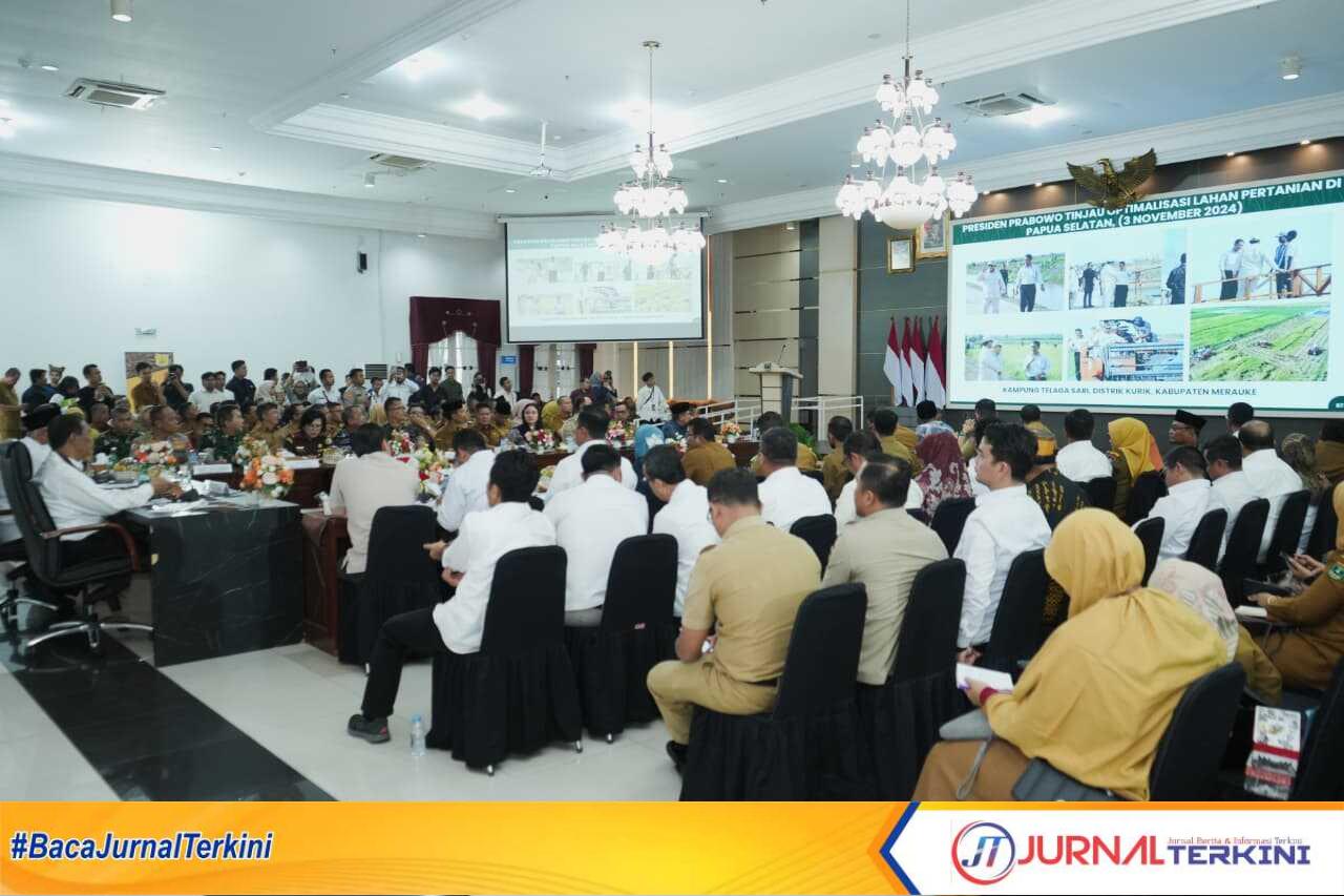 Walikota Padang, Fadly Amran saat menghadiri Rakor persediaan pangan se-Sumbar, Selasa (16/09/2025). (Dok ist).