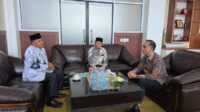 IMG-20250919-WA0029 Sekda Kabupaten Solok Terima Kunjungan PGRI dan Dewan Pendidikan pada Jum'at (19/09/2025). (Foto DiskominfokabSolok).
