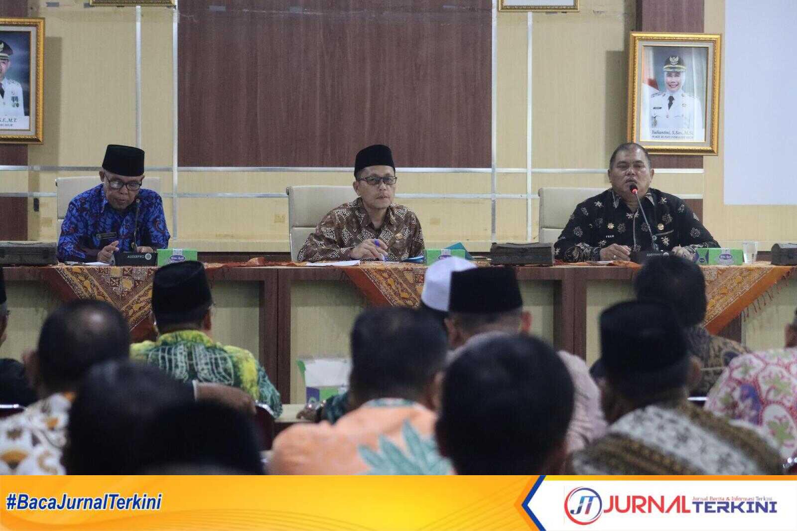 Ket Foto: Dalam Rangka mematangkan persiapan pelaksanaan MTQ di kecamatan Kempas, Pemkab Inhil ekspose rencana Pelaksanaan yang digelar di Ruang Rapat Lantai 5 Kantor Bupati, Kamis(25/9/2025).
