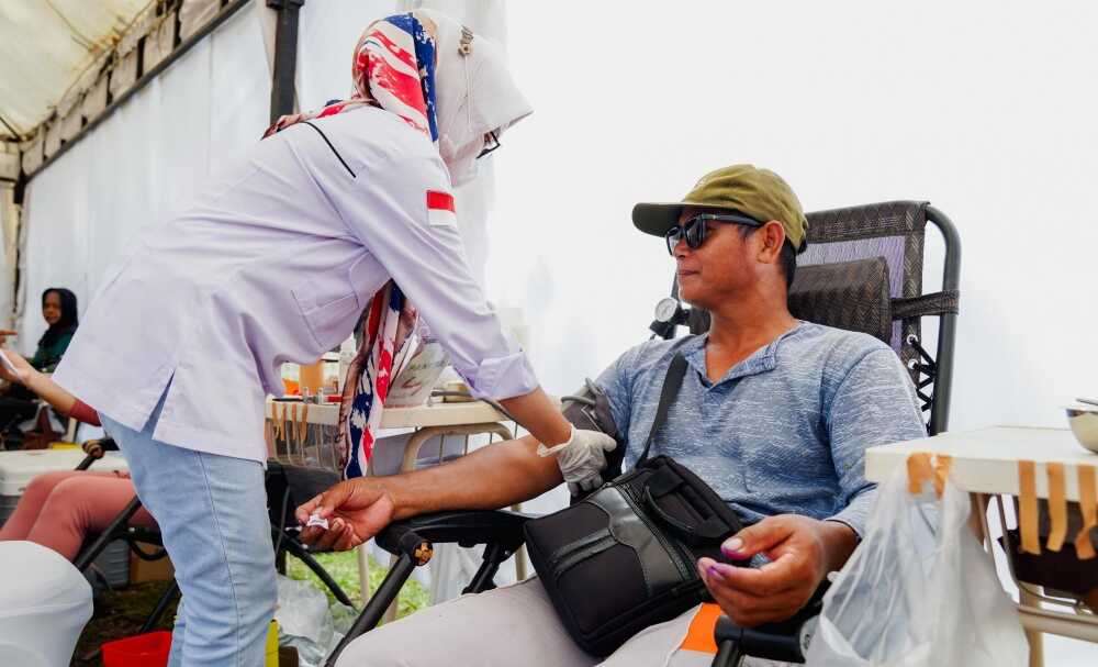 Dalam rangka merayakan ulang tahunnya yang ke-49, PT Timah Tbk mengadakan aksi donor darah serentak di delapan lokasi operasionalnya, termasuk Bangka Belitung, Kundur, dan Jakarta. (Timah)