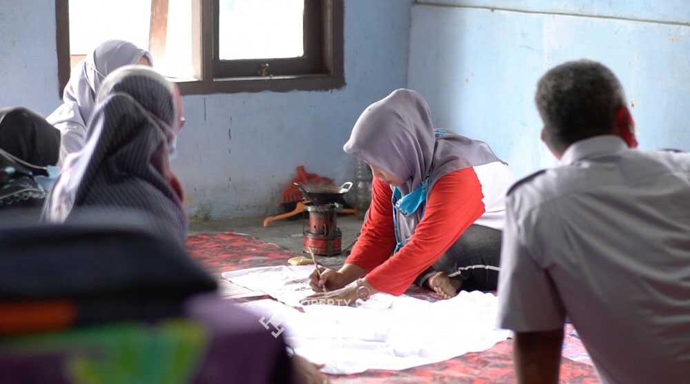 PT Timah Tbk mengambil peran aktif dalam mendukung pelestarian budaya dan pemberdayaan ekonomi masyarakat melalui program dukungan nyata bagi perajin batik di wilayah operasionalnya. (timah)