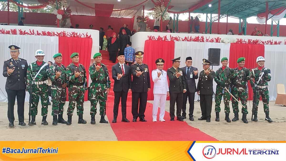 result_IMG-20250817-WA0359(1) Upacara Penurunan Bendera Merah Putih HUT RI ke- 80 di Kab Solok. (Foto DiskominfokabSolok).
