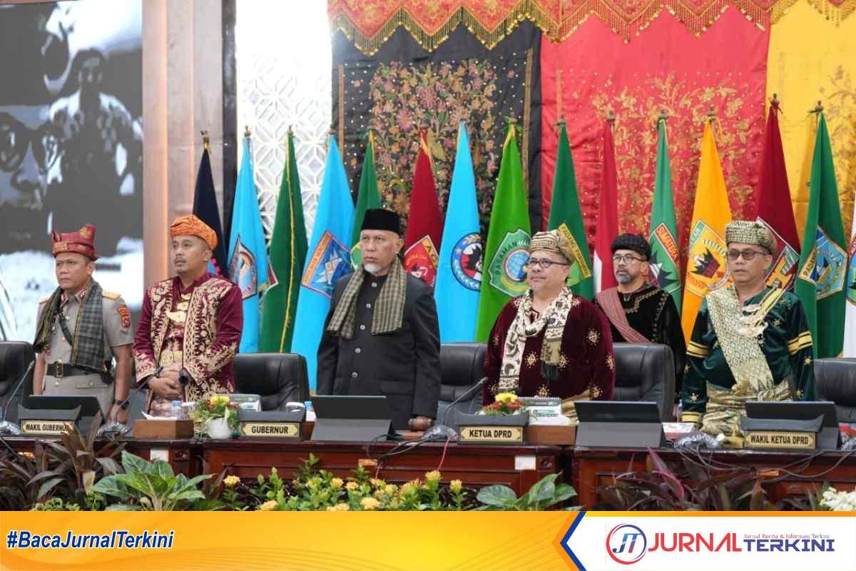 Rapat Paripurna dalam rangka memperingati hari jadi Provinsi Sumbar ke-80 pada Rabu (1/10/2025). (Foto Adpim Sumbar).