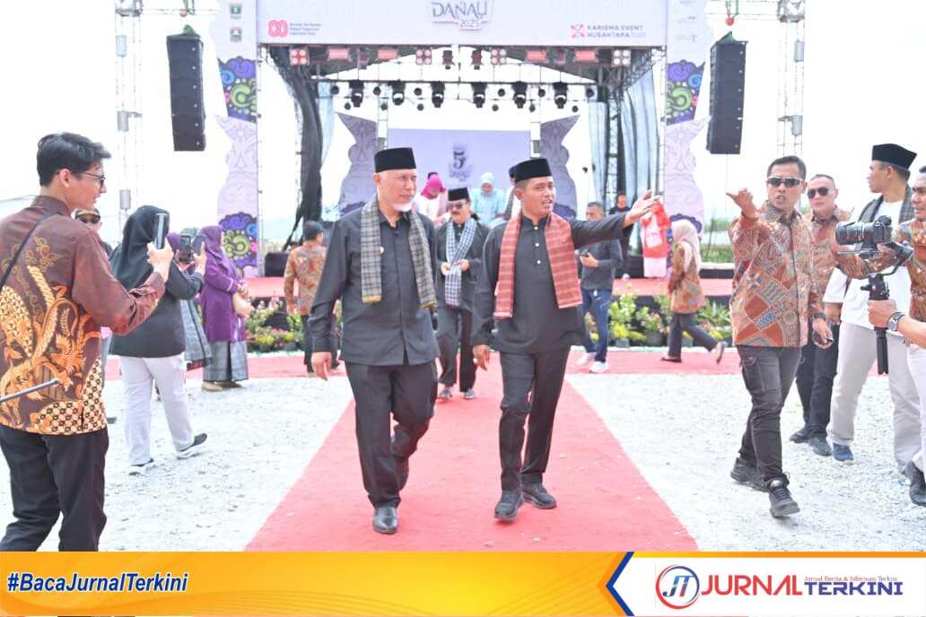 IMG-20251012-WA0070 Festival 5 Danau 2025 di Kabupaten Solok Resmi Ditutup. (Foto Adpim Sumbar).