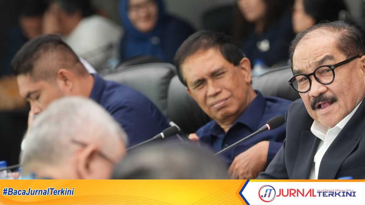 Shadiq Pasadigoe, Anggota DPR RI komisi XIII (Kanan). (Foto Istimewa).