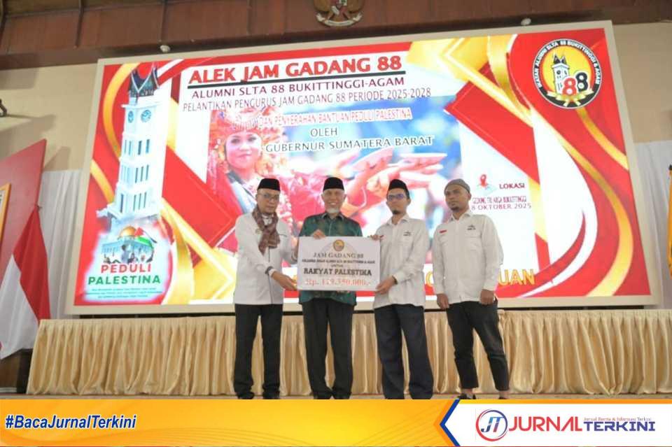 Pelantikan pengurus baru organisasi Jam Gadang 88 periode 2025–2028. (Foto Adpim Sumbar).