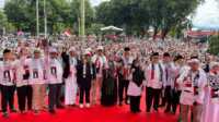 IMG-20251019-WA0097(1)-transformed Ribuan Masyarakat hadir kegiatan Aksi bela Palestina di Hall Kantor Gubernur Sumbar. (Foto Adpim Sumbar).