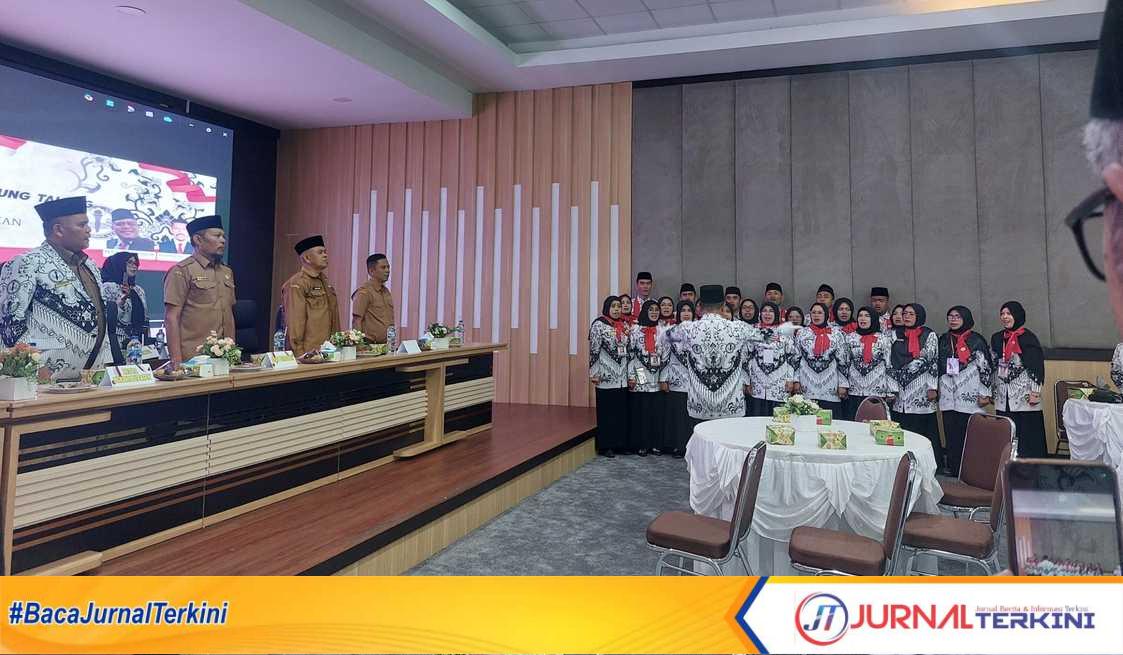 IMG_20251015_053112-transformed Konferensi Cabang PGRI Kec Gunung Talang, Kab Solok Solok, Selasa (14/10/2025). (Foto DiskominfokabSolok).