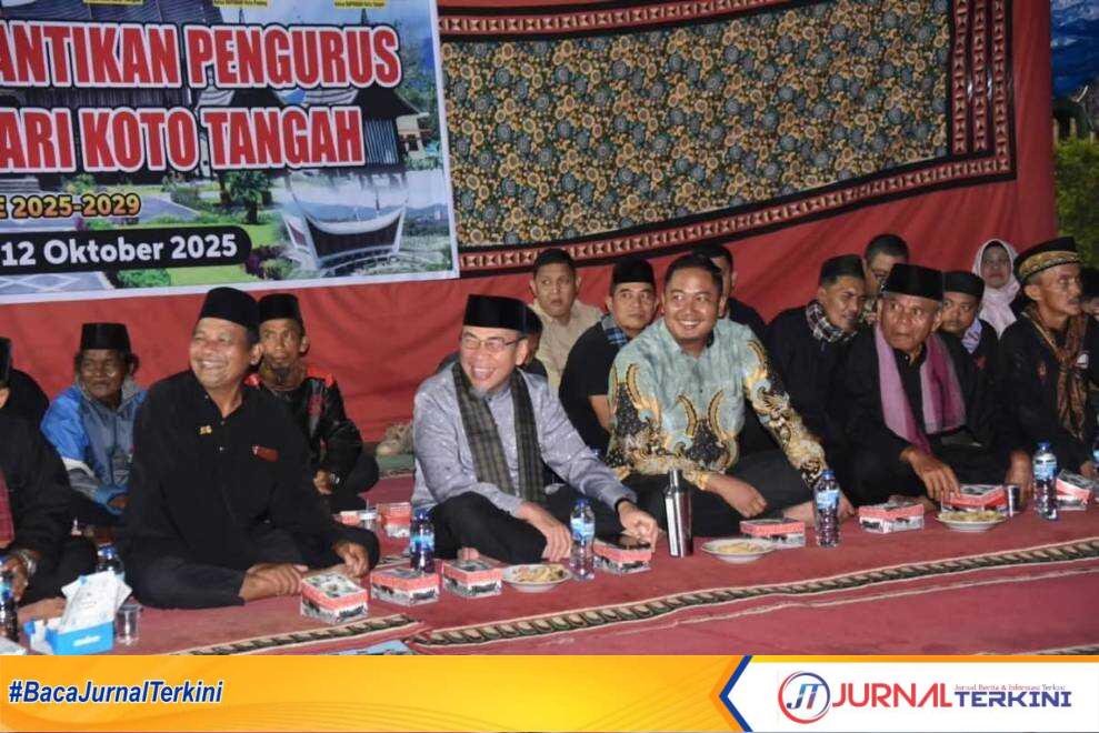 Pi7_Tool_FB_IMG_1760355158487 Pelantikan pengurus IPSI Ranting Koto Tangah dan organisasi Badupari Koto Tangah, Minggu malam (12/10/2025). (Foto Istimewa).