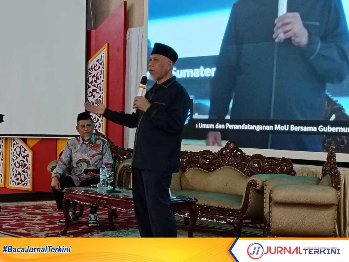Gubernur Sumbar, Mahyeldi Ansharullah saat acara Kuliah Umum dan Penandatanganan MoU antara Peprov Sumbar dan ITB HAS Bukittinggi. (Foto Adpim Sumbar).