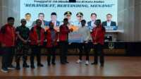 Pi7_Tool_IMG-20251009-WA0053 Gubernur Sumbar saat Pelepasan Kontingen PON Beladiri. (Foto Adpim Sumbar).
