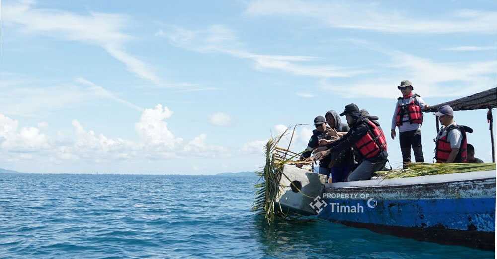 Program artificial reef (disebut juga fishing ground atau fish shelter) dan coral garden merupakan bagian dari program Corporate Social Responsibility (CSR) PT Timah. (timah)