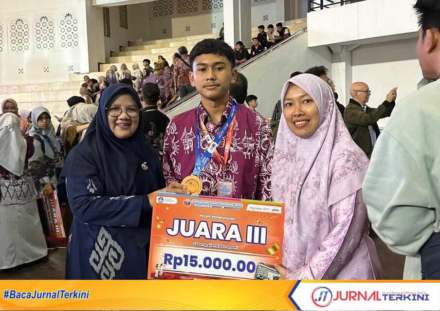 hendriarnis_official-20251012-0002 Siswa SMAN 1 Sumbar meraih juara III pada OSN tingkat nasional 2025. (Foto: Istimewa)