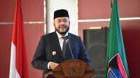 Walikota Padang, Fadly Amran saat melantik pejabat administrator dan pengawas di lingkungan Pemerintah Kota Padang. (Dok ist).