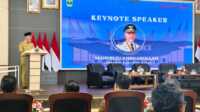 result_IMG-20251020-WA0032 Gubernur Sumbar, Mahyeldi Ansharullah saat membuka Rakor Perekonomian Sumbar 2025. (Foto Adpim Sumbar).