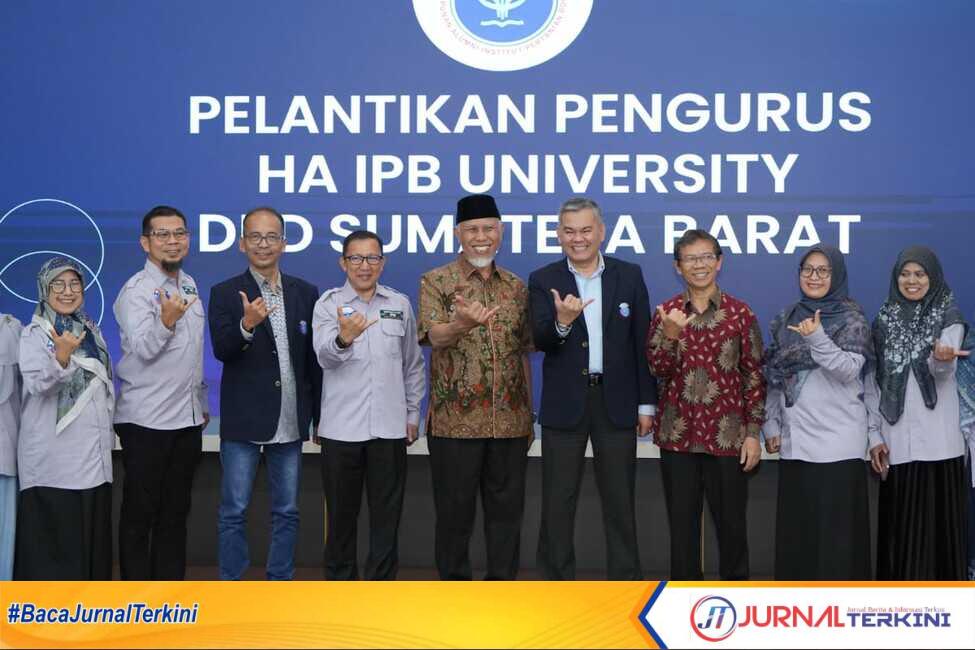 result_IMG-20251025-WA0043 Pengukuhan HA IPB Sumbar periode 2025–2029. (Foto Adpim Sumbar).