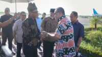 result_IMG-20251026-WA0008 Gubernur Mahyeldi saat menyambut Kajati Sumbar yang baru, Muhibuddin. (Foto Adpim Sumbar).