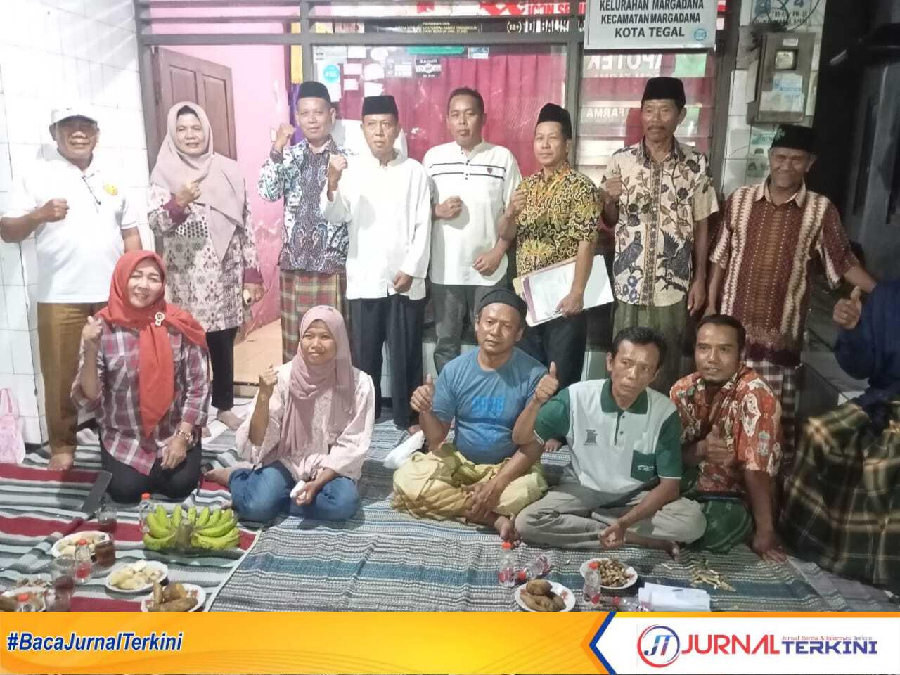 Penyelenggaraan Pemilihan Ketua RW 09 Kelurahan Margadana Kota Tegal, Senin (24/11). (Sumber Foto : Supriyadi/Jurnalterkini.id)