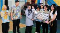 hari anak nasional di Batam Peringatan Hari Anak Nasional (HAN) 2025 tingkat Kota Batam berlangsung meriah di Sekolah Yos Sudarso dengan mengusung tema "Anak Hebat Indonesia Kuat, Menuju Indonesia Emas 2045." (Diskominfo Batam)