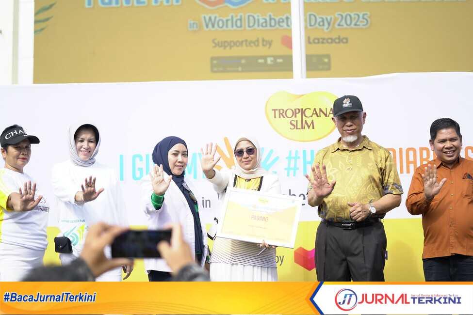 result_IMG-20251116-WA0028 Kegiatan World Diabetes Day 2025 di halaman kantor Gubernur Sumbar. (Foto Adpim Sumbar).