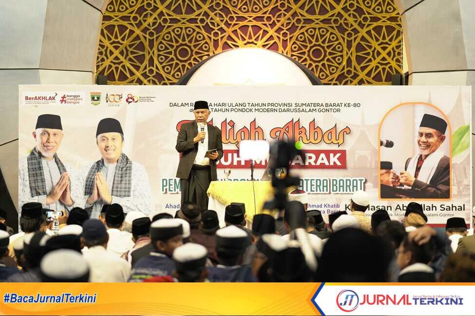 Pemprov Sumbar gelar Subuh Mubarokah di Mesjid Raya Syekh Ahmad Khatib Al-Minangkabawi. (Foto Adpim Sumbar).