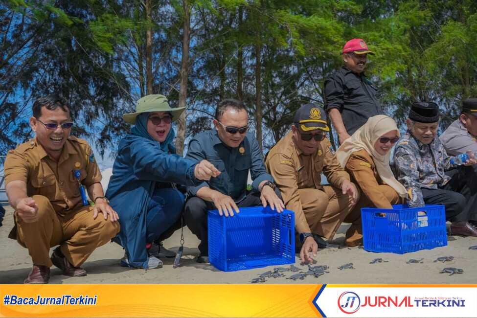 result_IMG-20251119-WA0010 Tim Setmilpres bersama Kemedagri saat melakukan verifikasi lapangan di Kawasan Ekowisata Amping Parak, Kab Pesisir Selatan. (Foto Adpim Sumbar).
