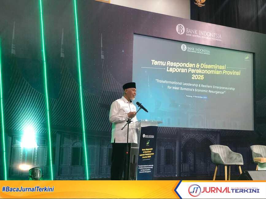 Gubernur Sumbar, Mahyeldi Ansharullah saat membuka Temu Responden dan Diseminasi Laporan Ekonomi Sumbar 2025. (Foto Adpim Sumbar).