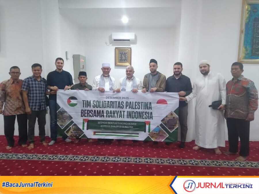 Bantuan untuk Korban Banjir Sumbar dari Warga Palestina. (Foto Adpim Sumbar).