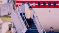 Kedatangan Presiden Prabowo di Bandara Internasional Minangkabau pada Rabu malam (17/12/2025). (Foto Adpim Sumbar).