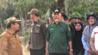 Gubernur Sumbar, Mahyeldi Ansharullah saat mengucapkan Junjung Sirih Kab Solok.(Foto Adpim Sumbar).