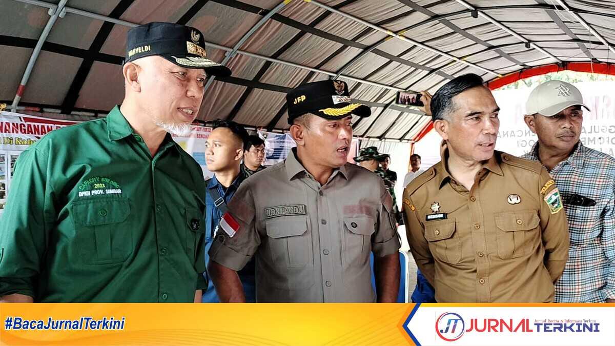 result_IMG-20251206-WA0024 Gubernur Mahyeldi saat meninjau lokasi korban terdampak bencana di Kab Solok. (Foto Kominfo Kab Solok).
