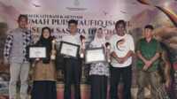 Siswa SMKN 1 Padang Panjang Muhammad Ilfan, berhasil meraih juara II pada lomba baca puisi di Rumah Puisi Taufik Ismail. (Foto Istimewa).