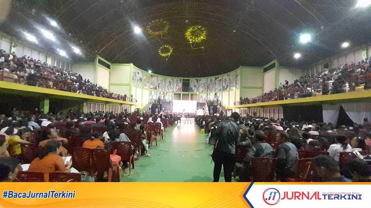 Natal oikumene Karimun 1 Perayaan Natal Okumene Kabupaten Karimun 2025 berlangsung meriah dihadiri ribuan Umat Kristiani di Indoor GOR Badang Perkasa, Sabtu (10/1/2026) malam. (JurnalTerkini.id/rusdi)