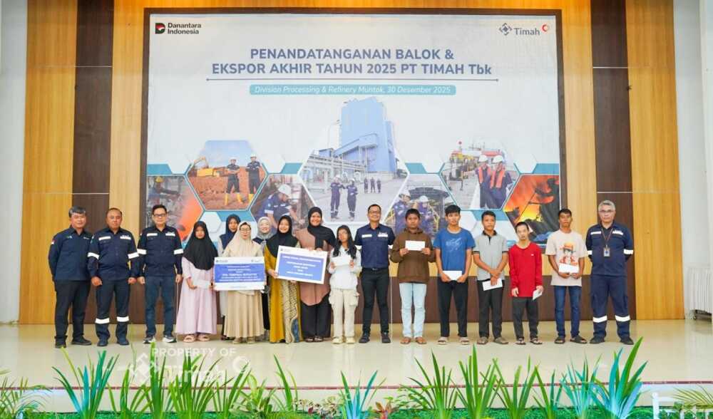 pt timah bantu tpa bunayya PT Timah menyalurkan bantuan sarana dan prasarana pendidikan untuk Taman Penitipan Anak (TPA) Bunayya di Kampung Daya Baru, Desa Belo Laut, Kabupaten Bangka Barat. (Timah)