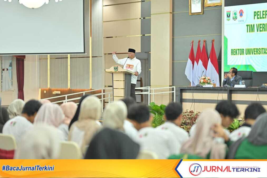 result_IMG-20260102-WA0019 Kegiatan pelepasan Mahasiswa KKN Unand. (Foto Adpim Sumbar).