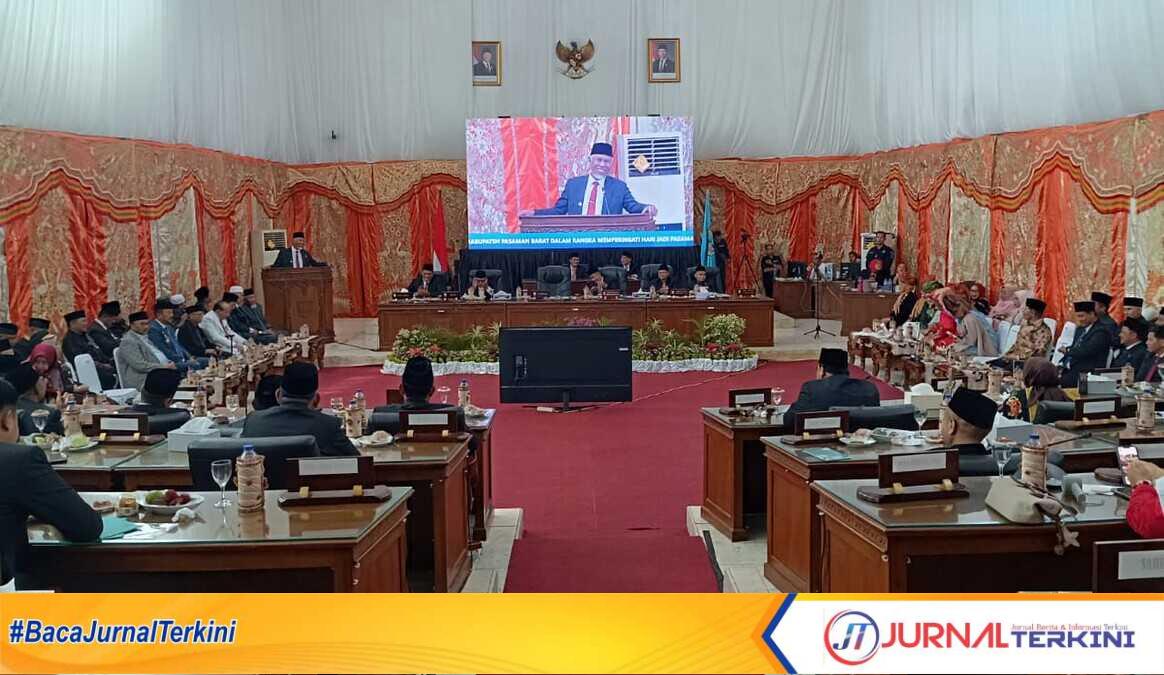 result_IMG-20260107-WA0005 Gubernur Sumbar, Mahyeldi Ansharullah saat menghadiri Rapat Paripurna peringatan Hari Jadi ke-22 Kabupaten Pasaman Barat. (Foto Adpim Sumbar).