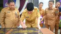 result_IMG-20260119-WA0078 Gubernur Sumbar , Mahyeldi Ansharullah saat meresmikan BLUD Tiga UPTD Peternakan Sumbar. (Foto Adpim Sumbar).