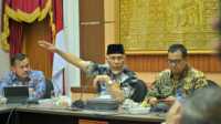 result_IMG-20260123-WA0004 Gubernur Sumbar, Mahyeldi Ansharullah (tengah). (Foto Adpim Sumbar).