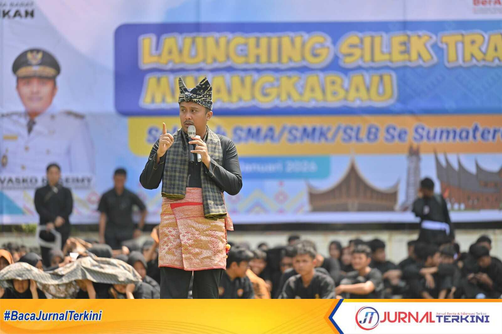 result_IMG-20260124-WA0025 Kegiatan Launching Silek Tradisi sebagai Ekstrakurikuler wajib bagi SMA, SMK, dan SLB se Sumbar. (Foto Adpim Sumbar).