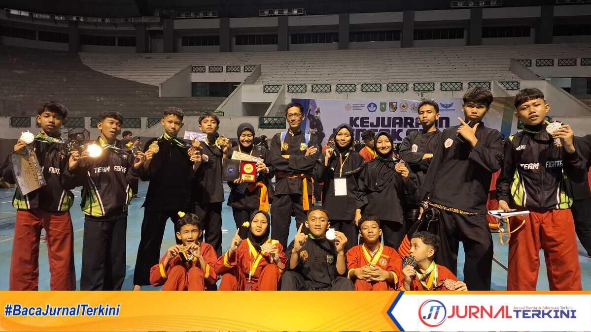 Kontingen Pencak Silat binaan Pesantren Kauman Padang Panjang. (Foto Humas Pesantren Kauman Padang Panjang).