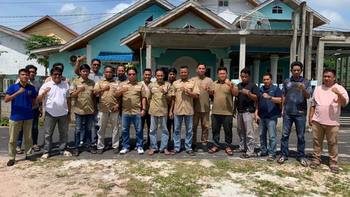 Jajaran pengurus SMSI Kabupaten Natuna yang baru terbentuk dan menerima SK dari SMSI Provinsi Kepri (SMSI Kepri)