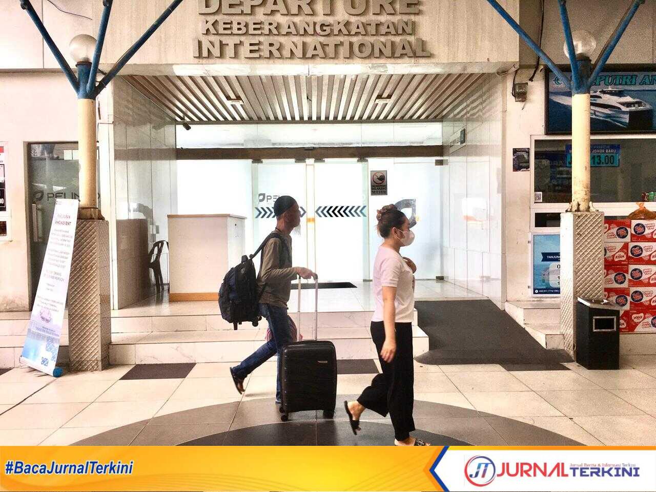 WhatsApp Image 2026-02-24 at 2.57.38 PM Pass Pelabuhan International Bagi WNA kembali normal sebesar Rp75 ribu per penumpang, setelah dilakukan RDP bersama DPRD Karimun, PT Pelindo (Persero) Subholding Pelindo Milti Terminal (SPMT) Tanjung Balai Karimun, BUP Karimun dan PHRI Karimun.FOTO:RUSDI