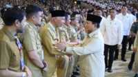 result_IMG-20260203-WA0003 Gubernur Sumbar, Mahyeldi Ansharullah saat bersalaman dengan Presiden Prabowo Subianto. (Foto Adpim Sumbar).