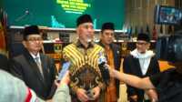 Gubernur Sumbar, Mahyeldi Ansharullah saat menghadiri acara Pelantikan FK KBIHU Provinsi Sumbar dan DPD KBIHU Kab/kota se- Sumbar. (Foto Adpim Sumbar).